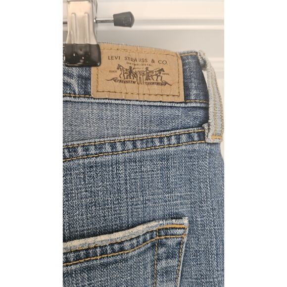 Levi Strauss Womens 12 Denim Skirt Light Blue Wash Button Fly Frayed Hem Floral - Picture 6 of 11